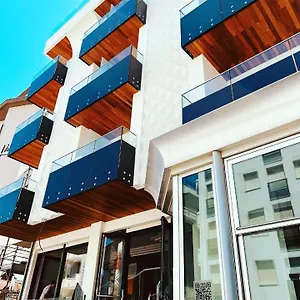 Montecarlo - Vista Mare Con Piscina & Area Fitness *** Riccione